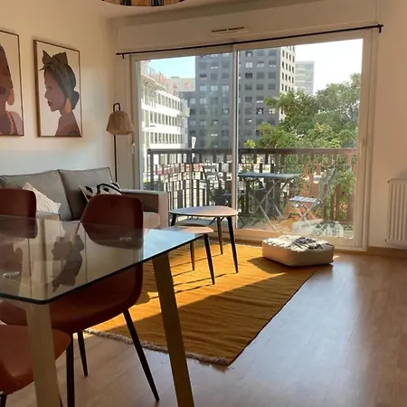Charming T3 With Balcony And Garden * Nantes