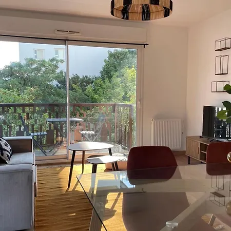 Apartment Charming T3 With Balcony And Garden *